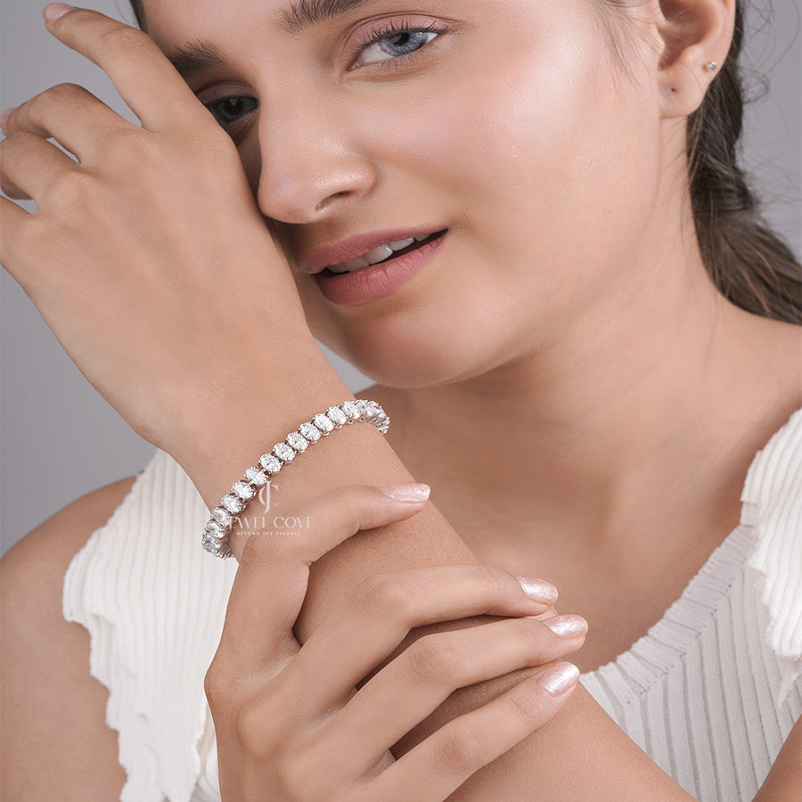 Elegant Oval Cut Moissanite Diamond Tennis Bracelet in White Gold, Timeless Luxury Jewelry Design