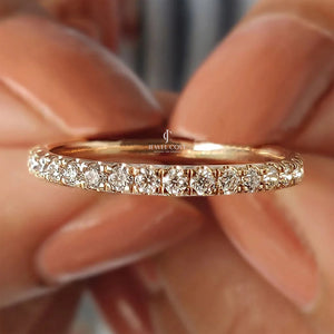 Round Lab Grown Diamonds Stackable Wedding Band | IGI Certified