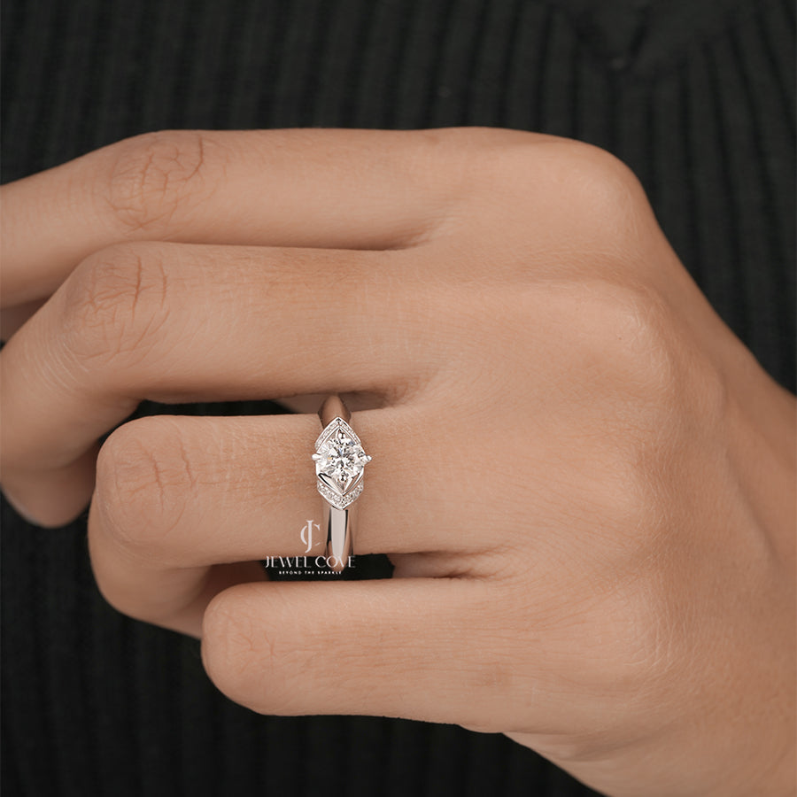 Stylish Round Diamond Ring for Women – White Gold Engagement Ring