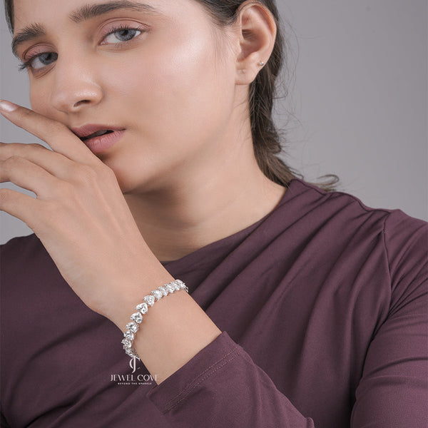 18k Gold Heart Lab Grown Diamond Tennis Bracelet | IGI Certified Bracelet