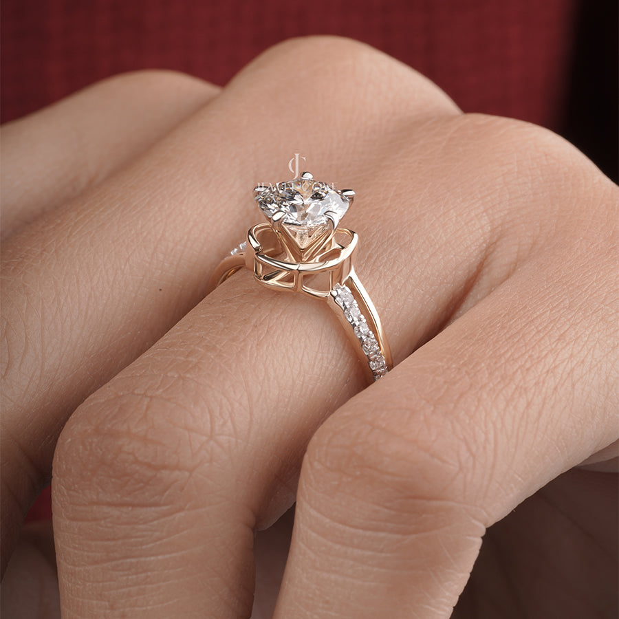 1.50 Carat Round Moissanite Diamond Solitaire Lizzie Ring