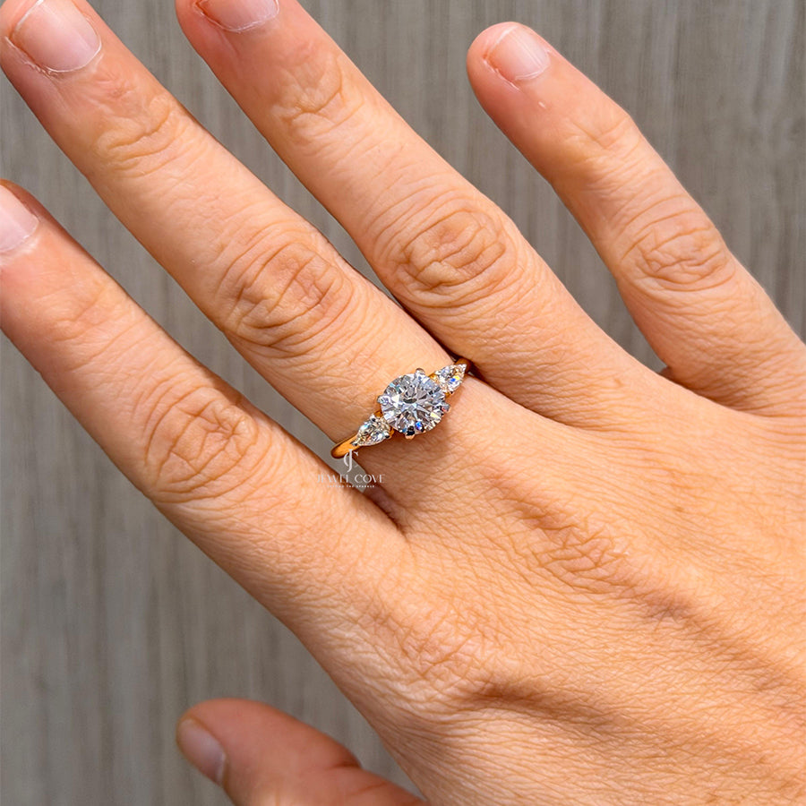 Three Stone Round Diamond Ring | Engagement Ring | Lab Grown Diamonds | IGI Certified