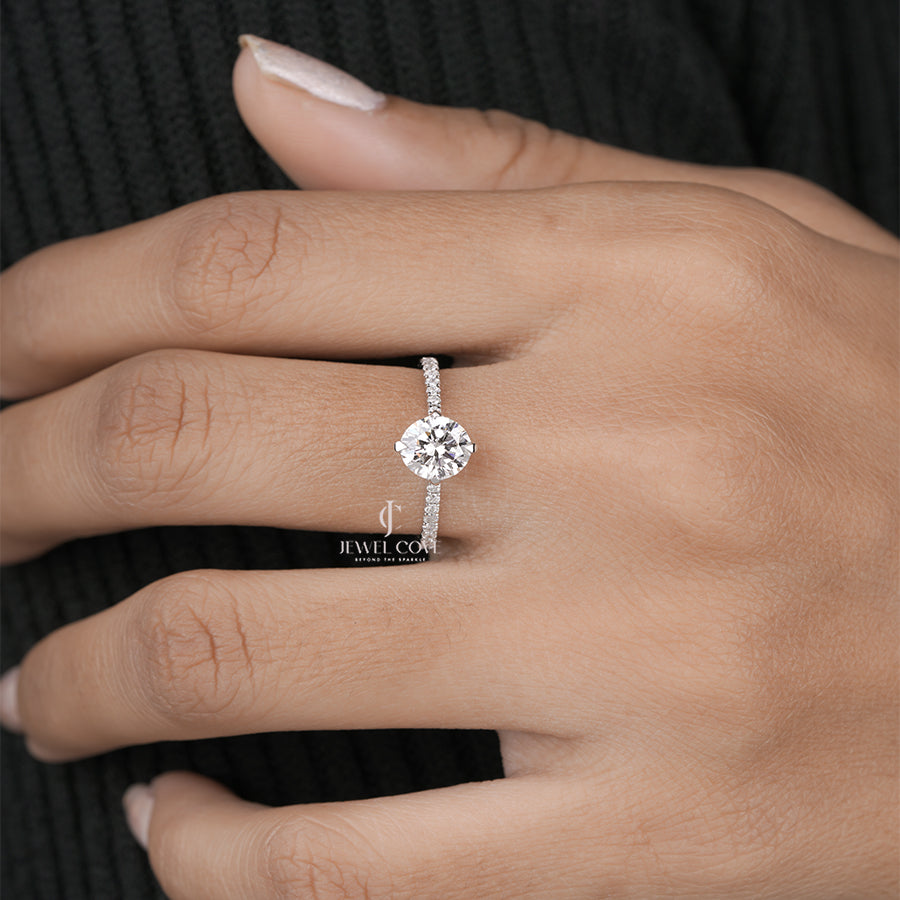 Round Brilliant Cut Diamond Engagement Ring for Women in White Gold