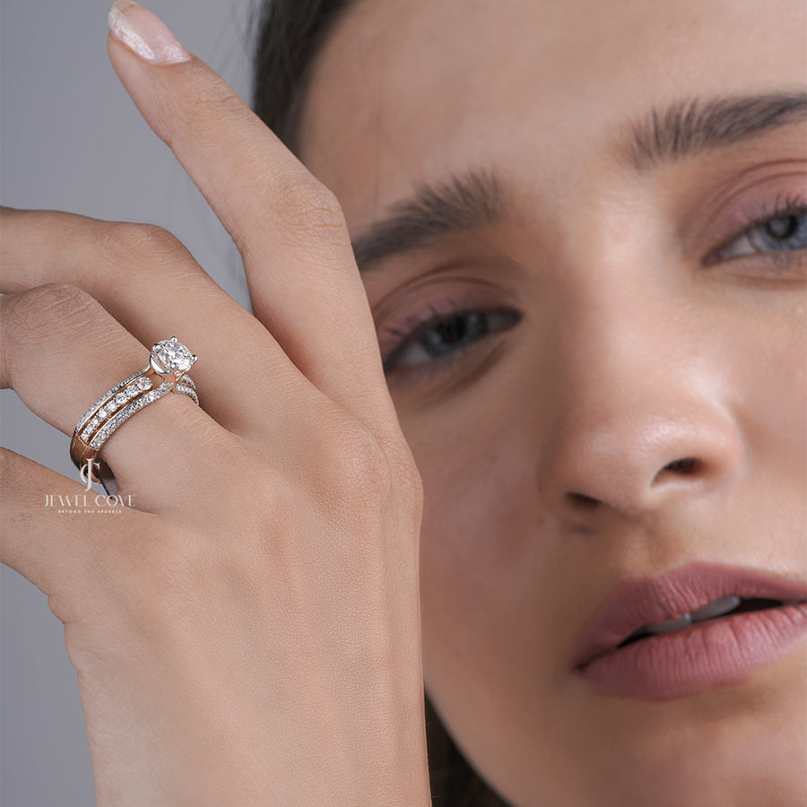 Round Brilliant Lab Diamond Engagement Ring with Split Pave Band in Yellow Gold | Luxury Bridal Jewelry