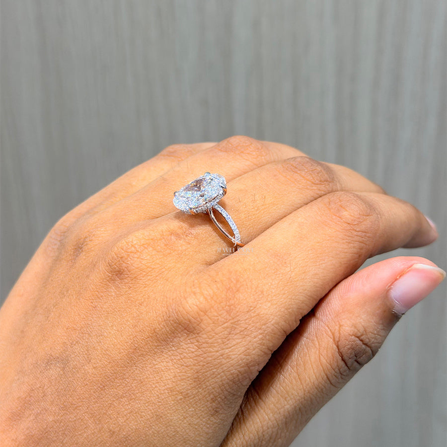 Oval Solitaire Split Shank Diamond Ring | Engagement Ring | Lab Grown Diamonds | IGI Certified