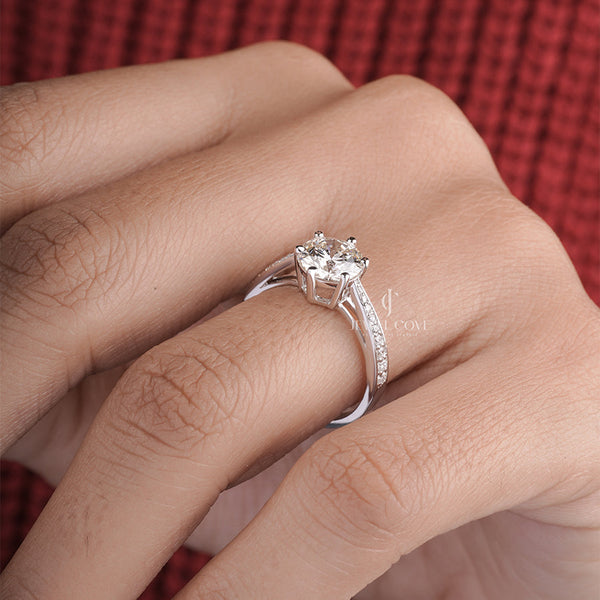 Round Cut Lab Grown Diamond Engagement Ring with Side Stones | IGI Certified | E-F Color | VVS–VS Clarity