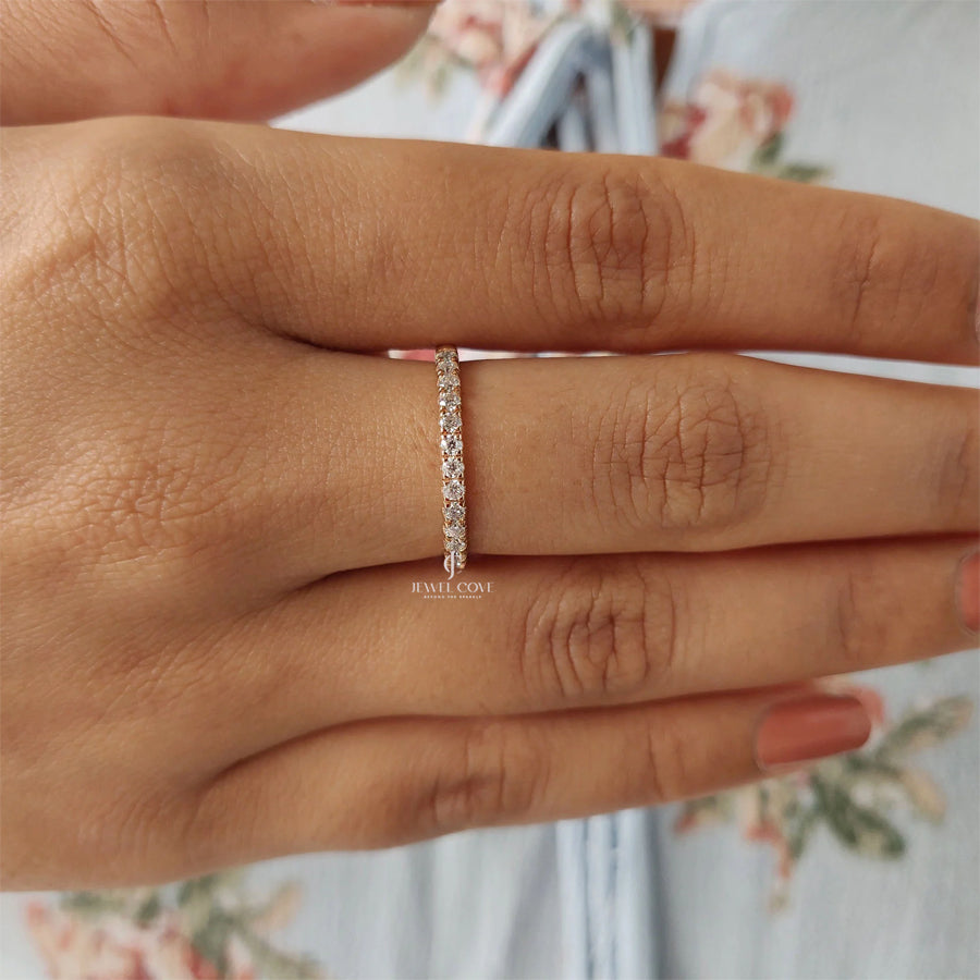 Round Lab Grown Diamonds Stackable Wedding Band | IGI Certified