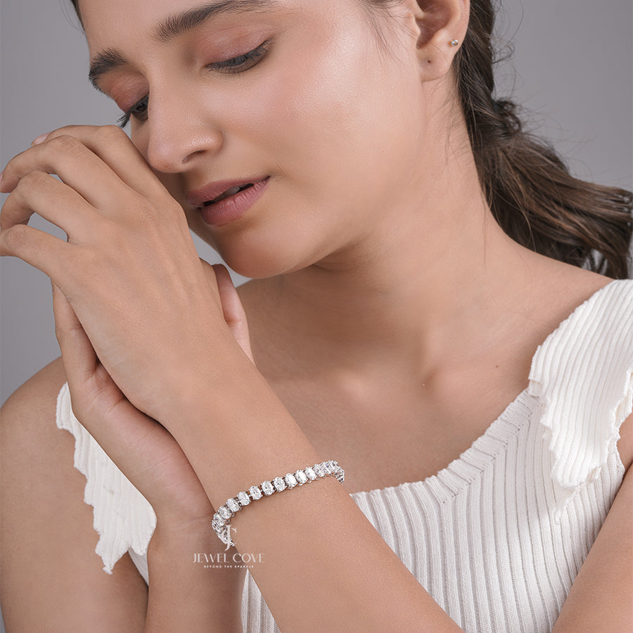 Elegant Oval Cut Moissanite Diamond Tennis Bracelet in White Gold, Timeless Luxury Jewelry Design