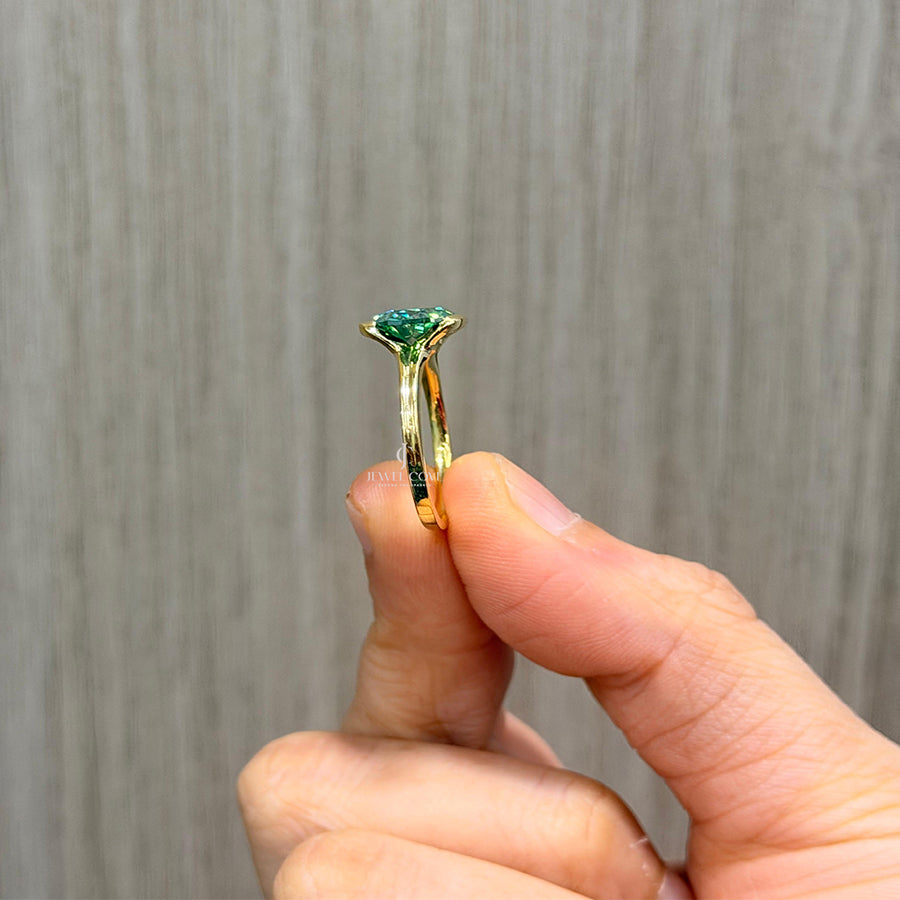 14K Green Oval Solitaire Wedding Ring | Lab Grown Diamonds | IGI Certified