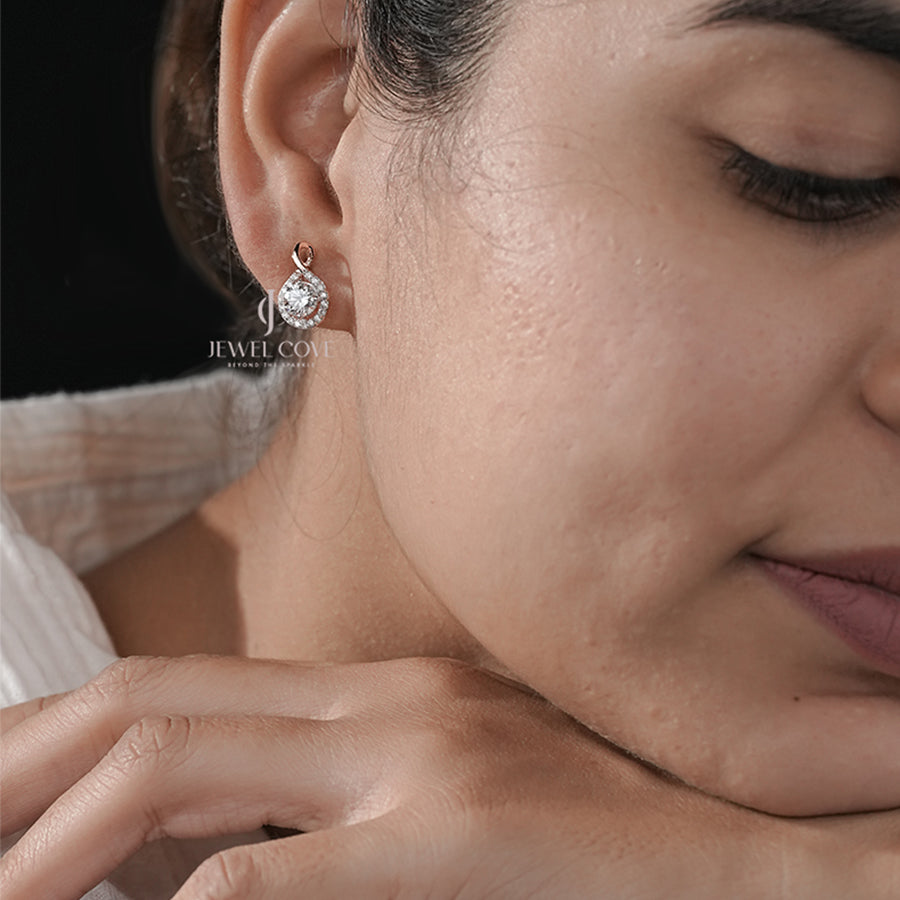 Timeless Stud Earrings with Round Brilliant and Pave Halo
