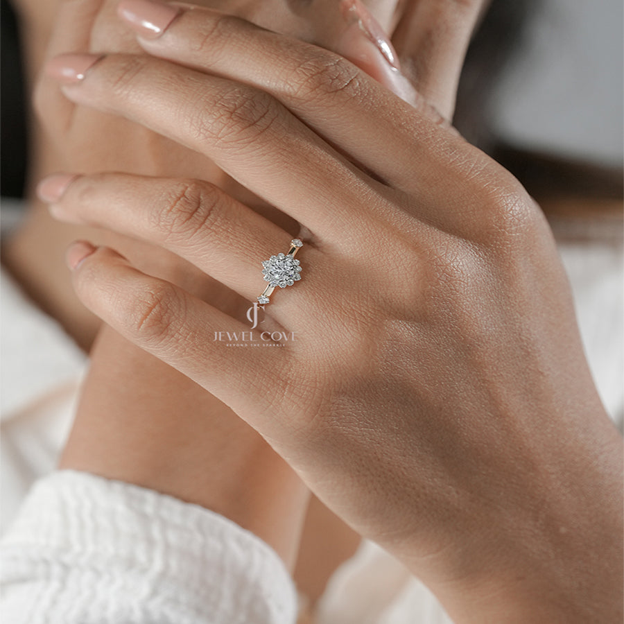 Vintage-Inspired Halo Diamond Engagement Ring in Gold