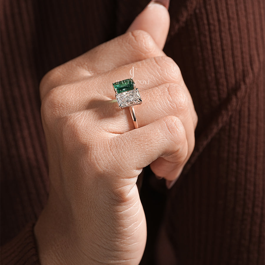 Two Stone Emerald Solitaire Moissanite With Green Stone Ring | IGI Certified | E-F Color | VVS- VS Clarity