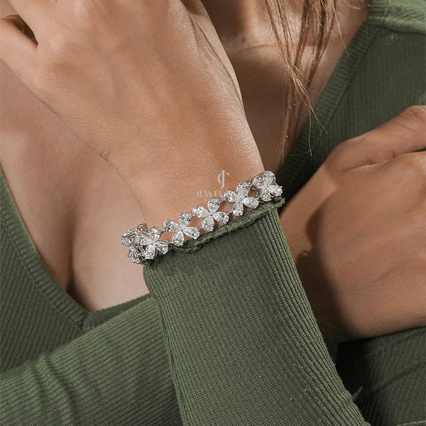 Pear Lab Grown Diamond Bracelet | EF Color | VVS-VS Clarity | IGI Certificate