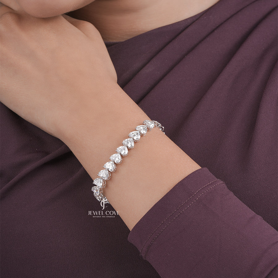 Heart Cut Lab Grown Diamond 18k Gold Bracelet, Precision Cut, Jewellery Gift For Her Anniversary Gift