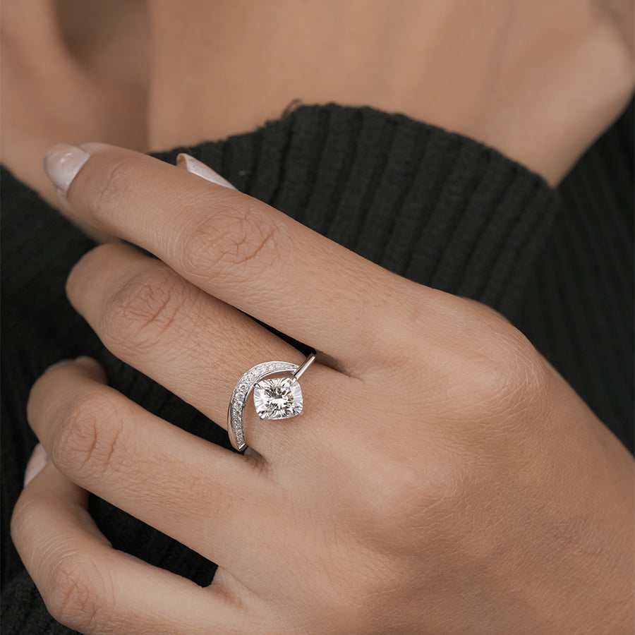 1.6CT Cushion Waves Lab Grown Wedding Ring | IGI Certified | E-F Color | VVS- VS Clarity