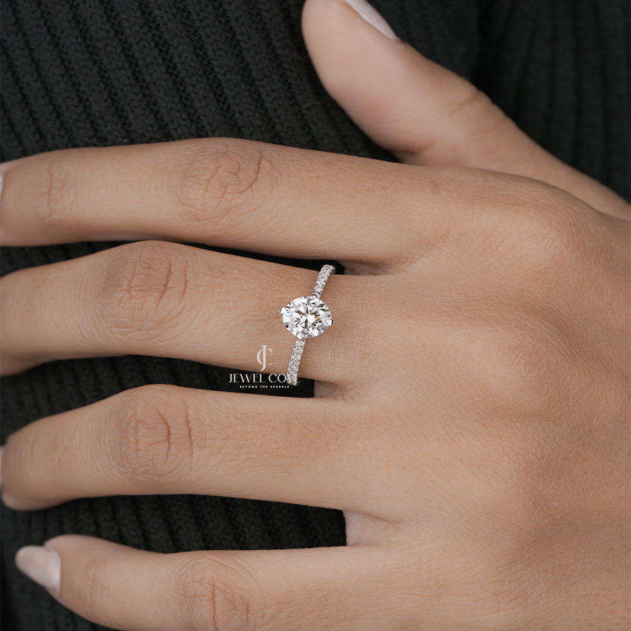 Round Brilliant Cut Diamond Engagement Ring for Women in White Gold