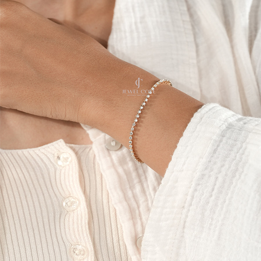 Elegant Diamond Tennis Bracelet on Woman’s Wrist – Minimalist Jewelry Style