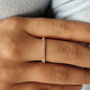 Round Lab Grown Diamonds Stackable Wedding Band | IGI Certified
