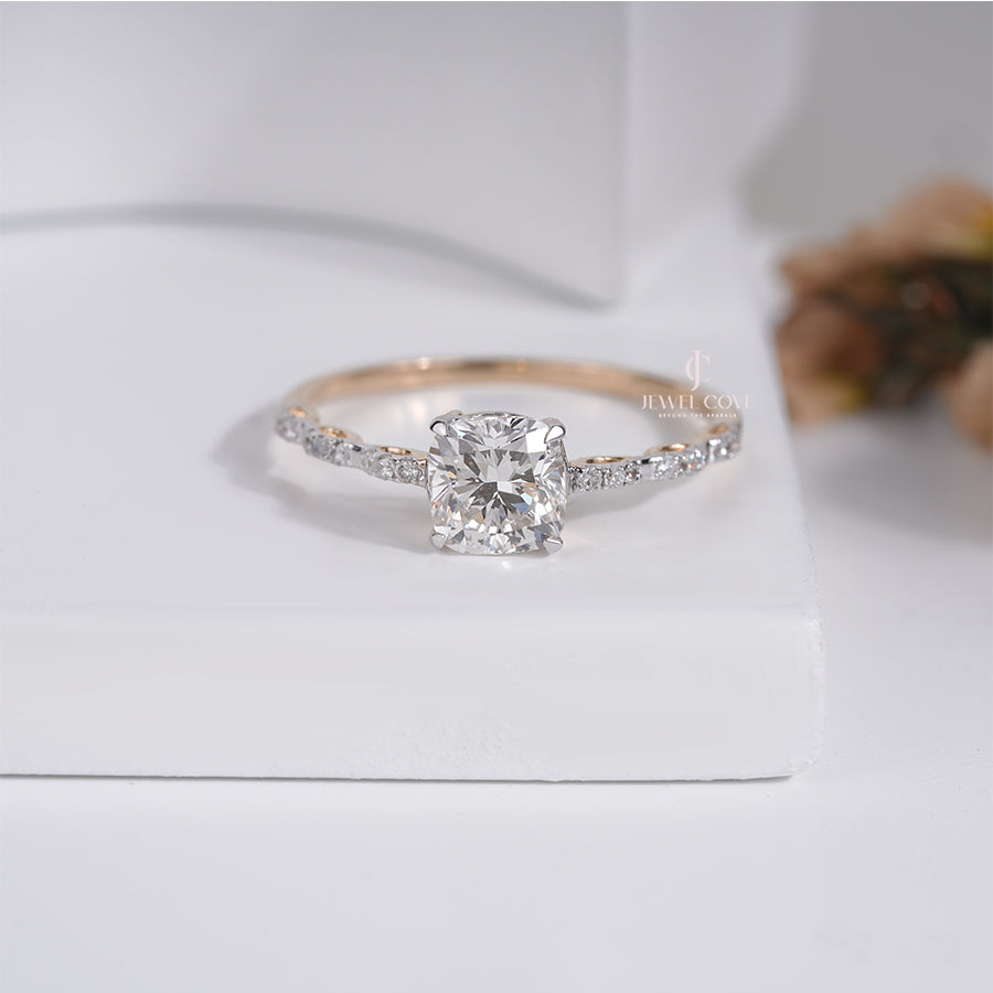 Cushion Cut Moissanite Diamond Engagement Ring for Women in White Gold Wedding Jewellery Gift