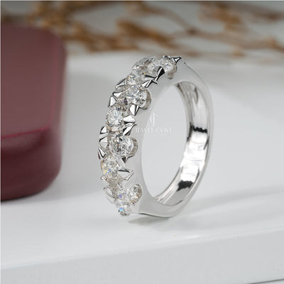 Two Cross Pretty Women Fashionable Wedding Band
