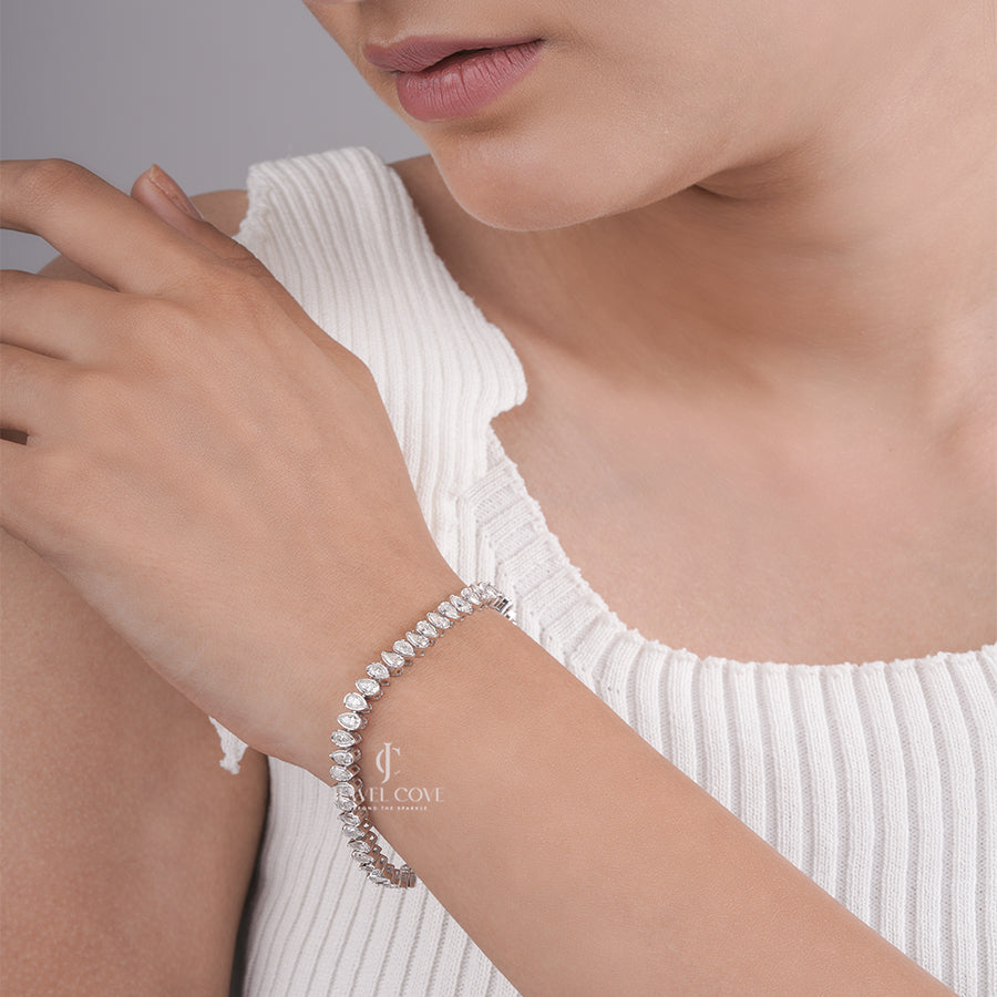 White Gold Lab Grown Pear-Shaped Diamond Tennis Bracelet with Elegant Bezel Setting