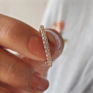 Round Lab Grown Diamonds Stackable Wedding Band | IGI Certified