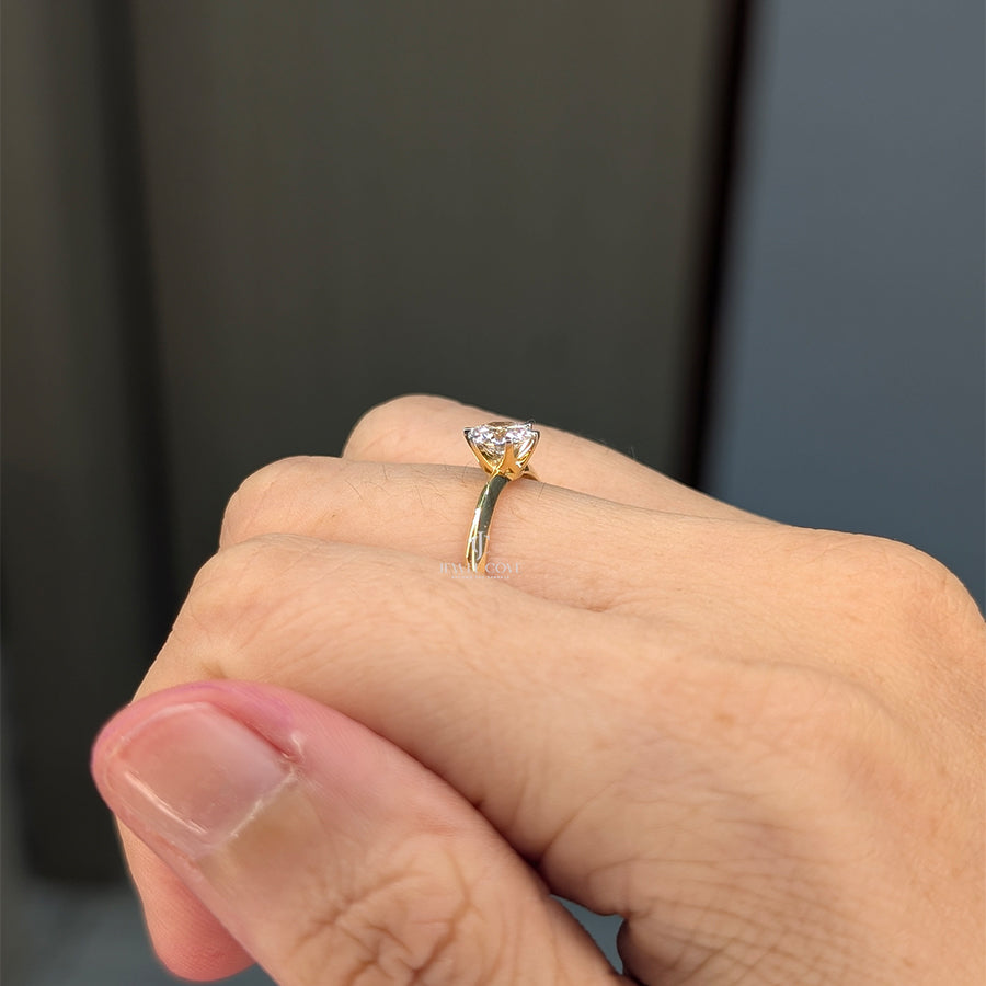 Round Solitaire Diamond Ring| Engagement Ring | Lab Grown Diamonds | IGI Certified