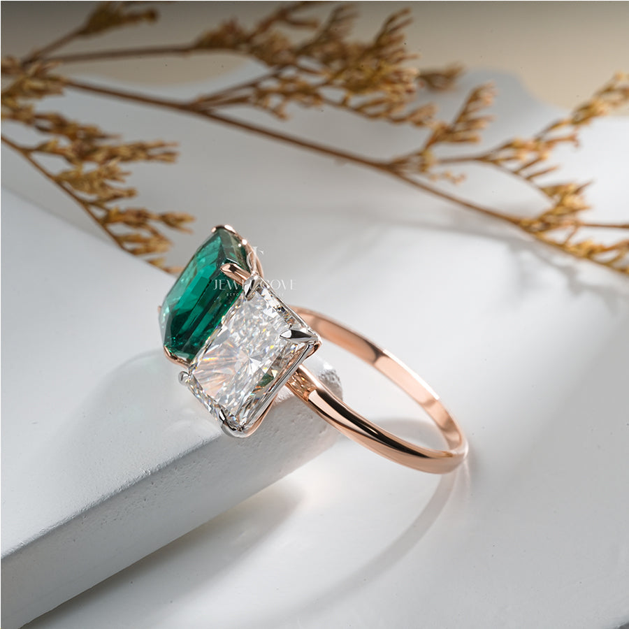 Two Stone Emerald Solitaire Lab Grown With Green Stone Ring | IGI Certified | E-F Color | VVS- VS Clarity