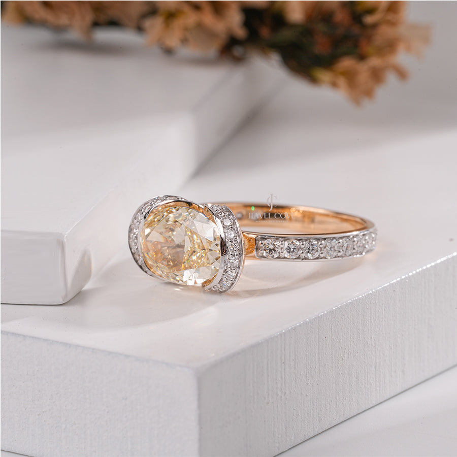 18K Gold Pave Oval Lab Grown Diamond Ring | IGI Certified | E-F Color | VVS- VS Clarity