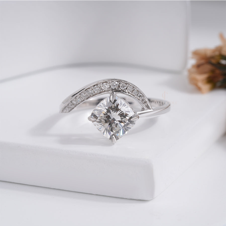 1.6CT Cushion Waves Lab Grown Wedding Ring | IGI Certified | E-F Color | VVS- VS Clarity