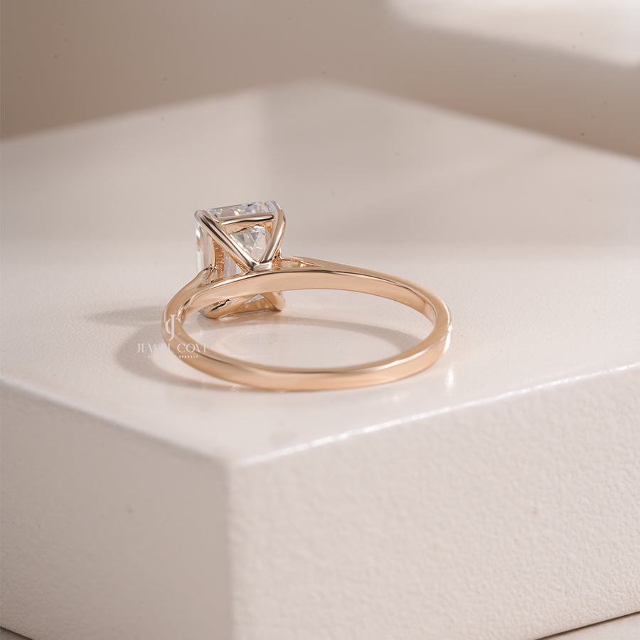 1.5CT Emerald Solitaire Lab Grown Minimalist Shank Yellow Gold Ring | IGI Certified