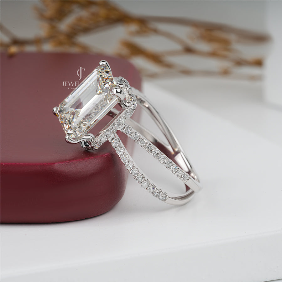 4CT Emerald Lab Grown Diamond Engagement Ring For Her, E-F Color, VVS/VS Clarity, IGI Certified