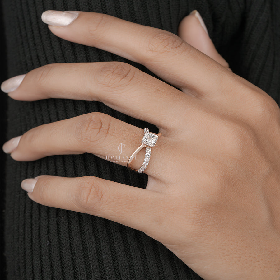 Emerald Square Criss Cross Lab Grown Ring | IGI Certified | E-F Color | VVS- VS Clarity
