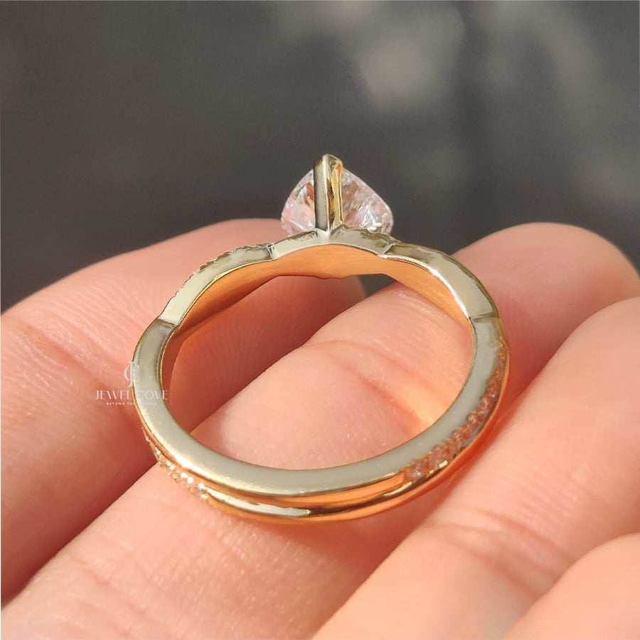 1CT Heart Twisted Pave Setting Diamond Ring | Lab Grown Diamonds | IGI Certified