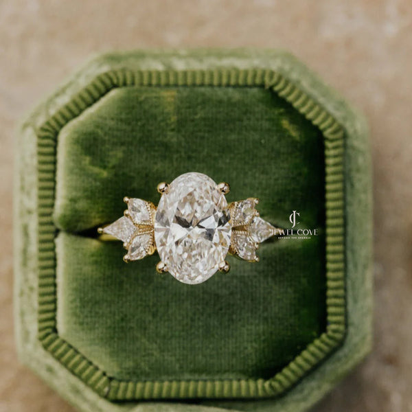 Oval Vintage Engagement Ring | IGI Certified | Moissanite | EF Color