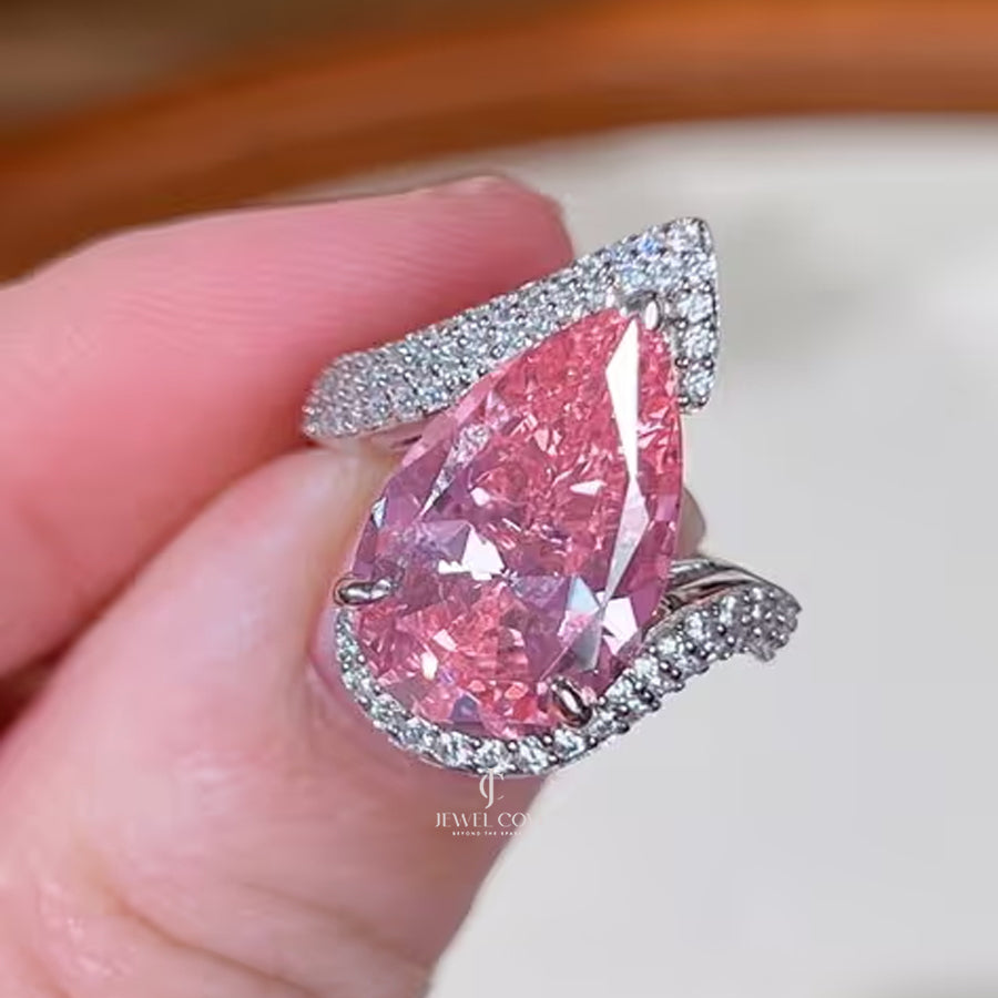 5CT Pear Split Shank Pink Lab Grown Diamond Engagement Ring | Side Round Diamond | IGI Certificate