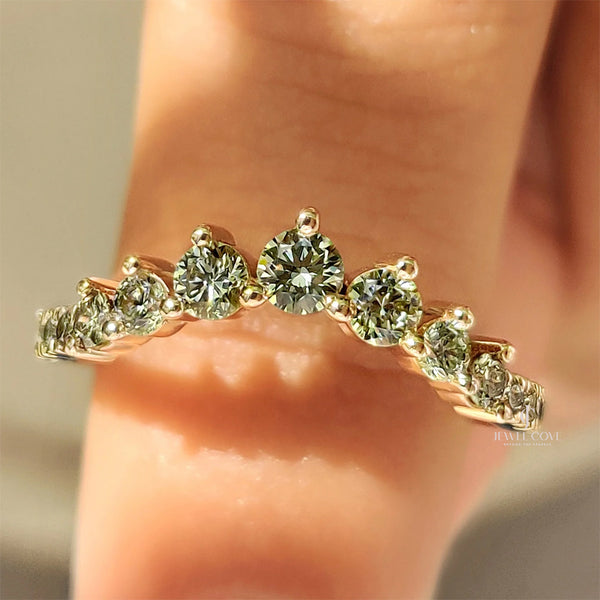 Green Round Diamond Half Eternity Wedding Band in Chevron Style | Lab Grown Diamonds | IGI Certified