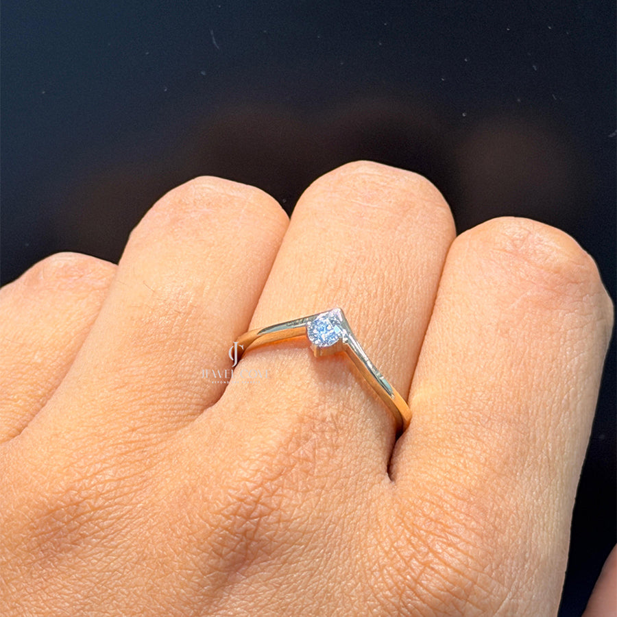 V-Chevron Round Diamond Ring For Daily Wear Ring | Lab Grown Diamonds | IGI Certified