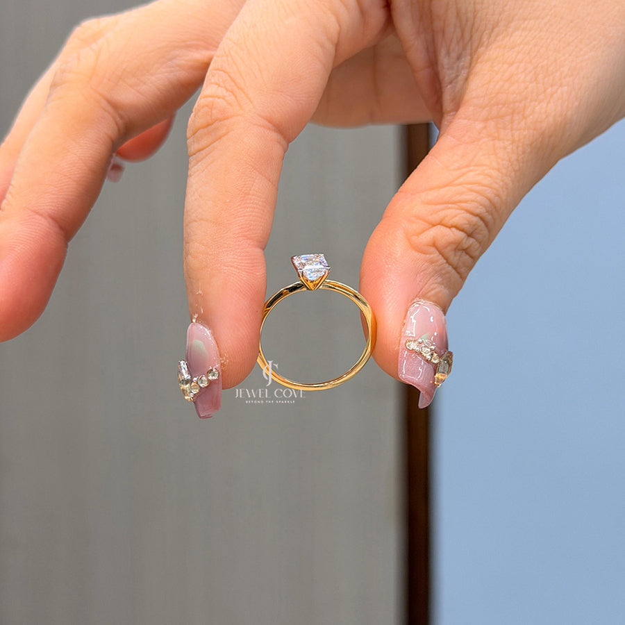 1CT Emerald Solitaire Daily Wear Ring | Lab Grown Diamonds Ring | IGI Certified
