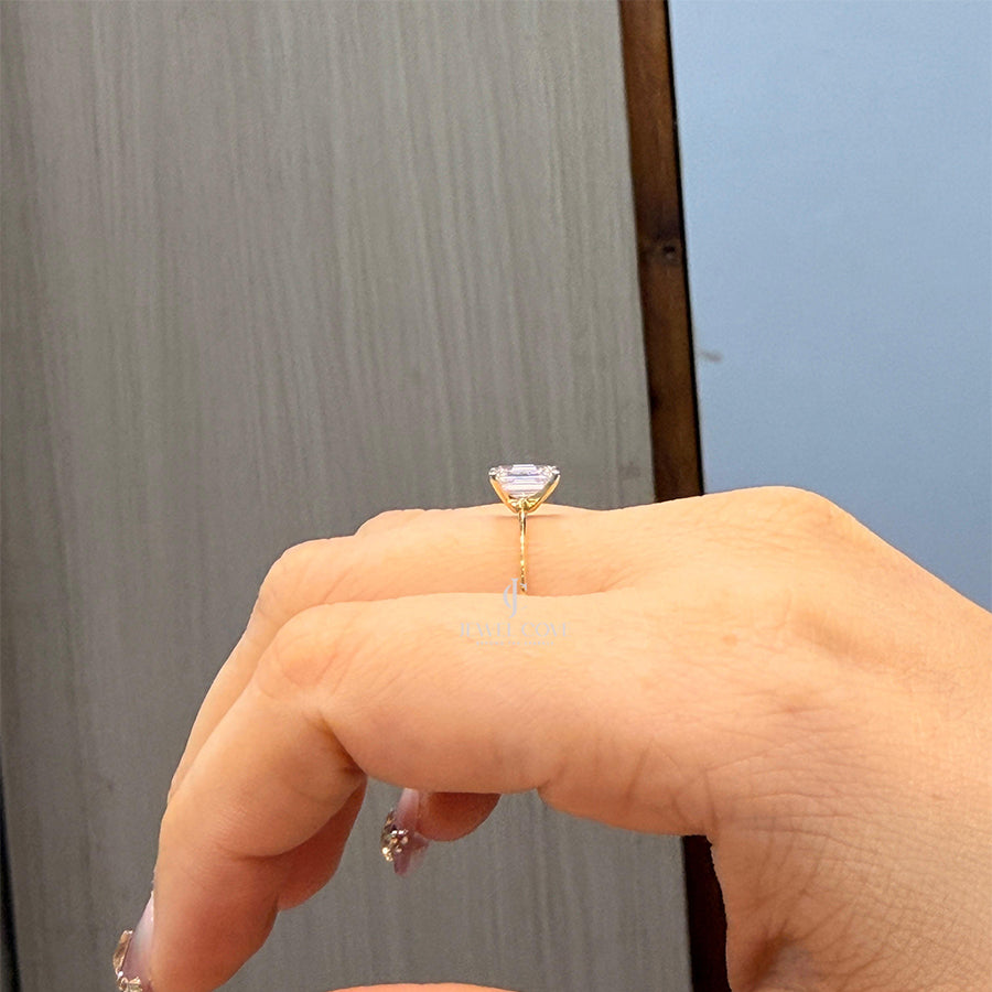 1CT Emerald Solitaire Daily Wear Ring | Lab Grown Diamonds Ring | IGI Certified