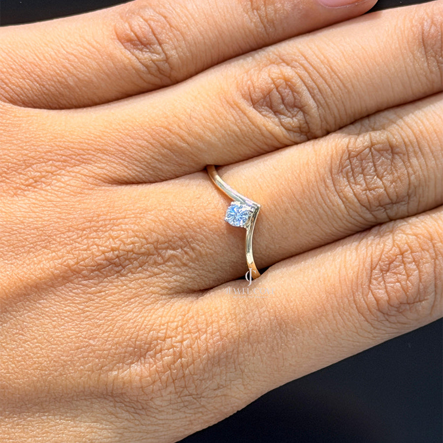 V-Chevron Round Diamond Ring For Daily Wear Ring | Lab Grown Diamonds | IGI Certified