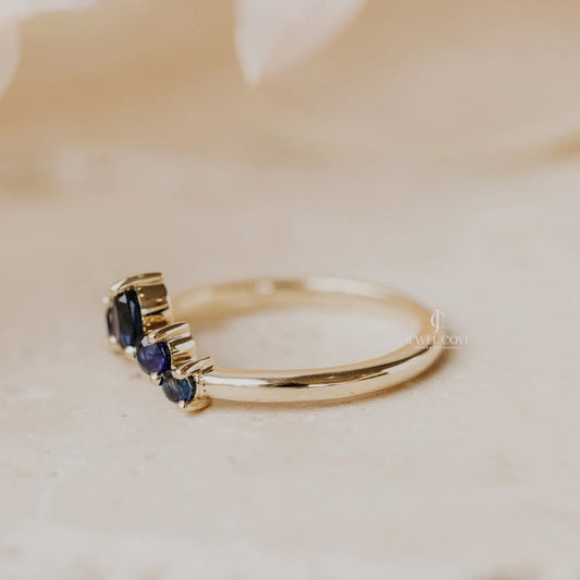 Blue Sapphire Delicate Band With Oval and Round Diamond | IGI Certified | Moissanite