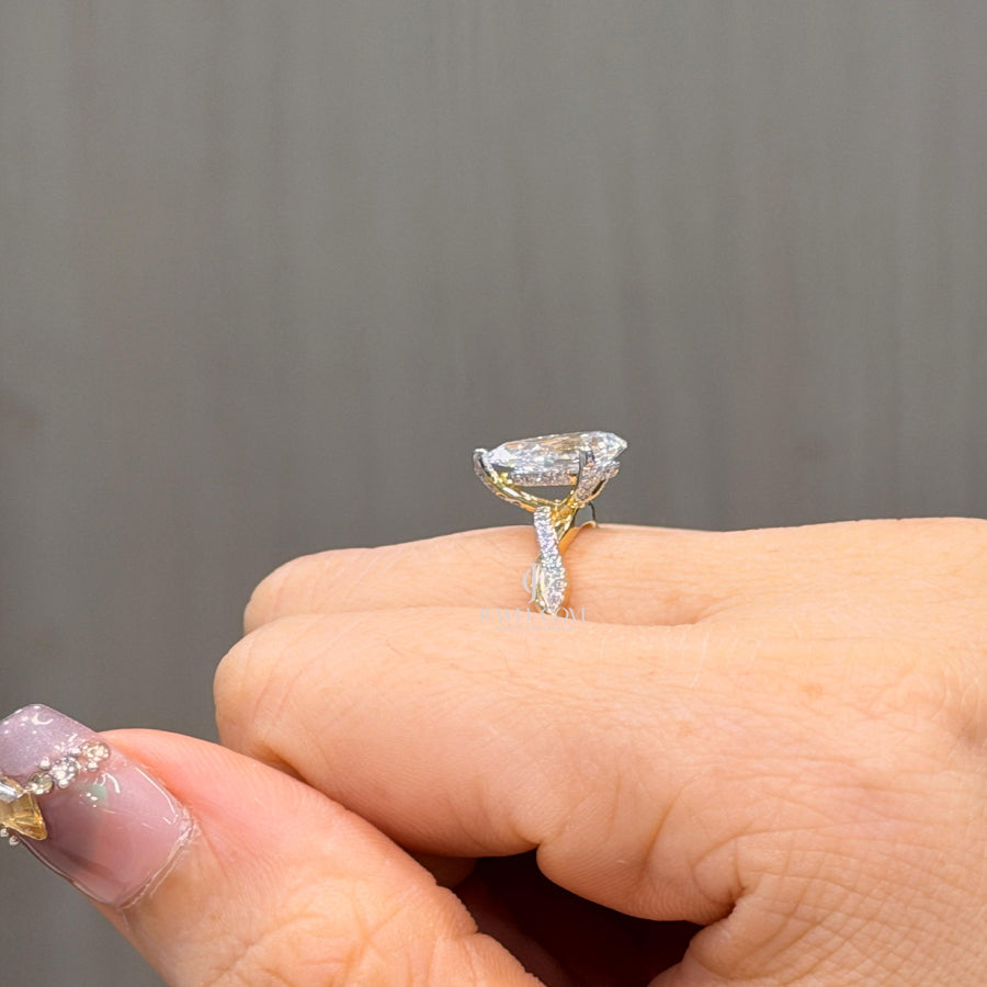 2CT Pear Split Shank Engagemnet Ring | Lab Grown Diamonds | IGI Certified