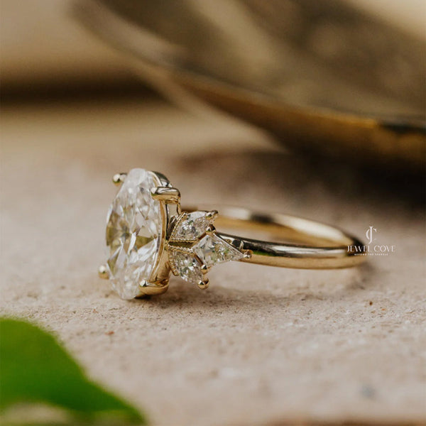 Oval Vintage Engagement Ring | IGI Certified | Lab Grown | EF Color - hover