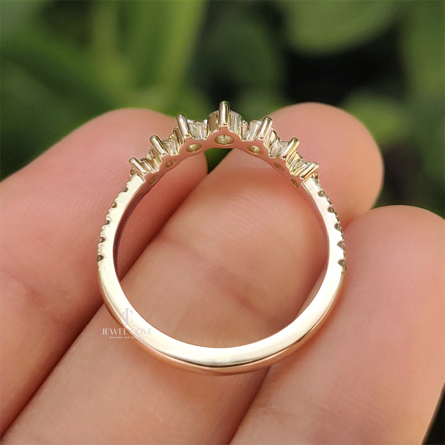 Green Round Diamond Half Eternity Wedding Band in Chevron Style | Lab Grown Diamonds | IGI Certified