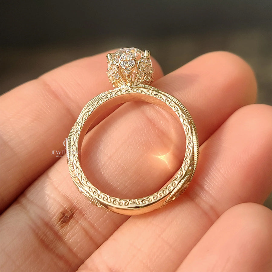Vintage Art Deco Oval Cut Diamond Ring | Lab Grown Diamonds | IGI Certified