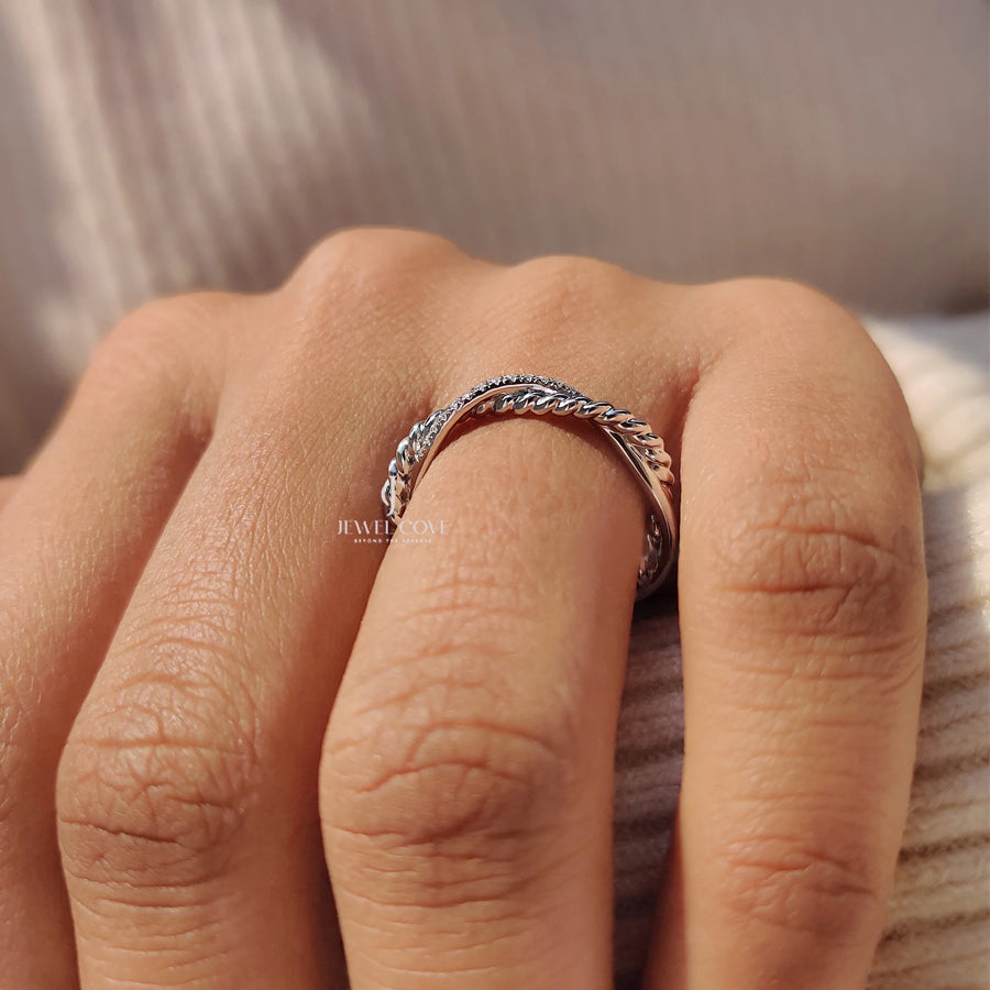 Round Cut Infinity Wedding Band With Twisted Rope Pave Style | Lab Grown Diamonds | IGI Certified