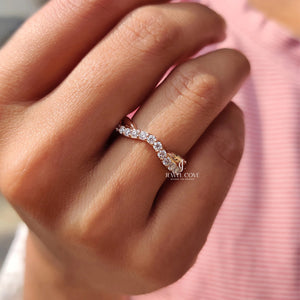 Accented Curved Wedding Band With Round Cut |  Lab Grown Diamonds | IGI Certified | E-F Color