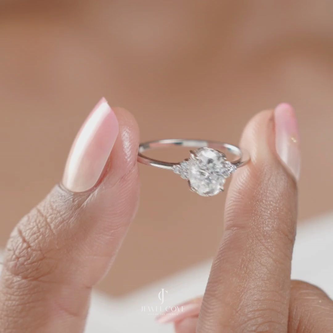 Oval Cut Diamond Cluster Setting Daily Wear Ring | Lab Grown Diamonds | IGI Certified