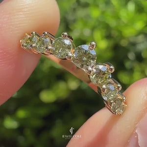 Green Round Diamond Half Eternity Wedding Band in Chevron Style | Lab Grown Diamonds | IGI Certified